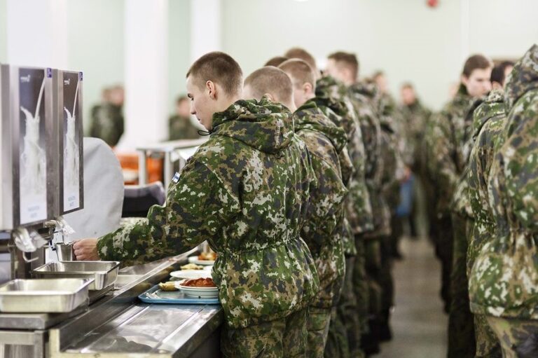 Scopri di più sull'articolo In Finlandia i militari mangiano vegan per salvare il pianeta